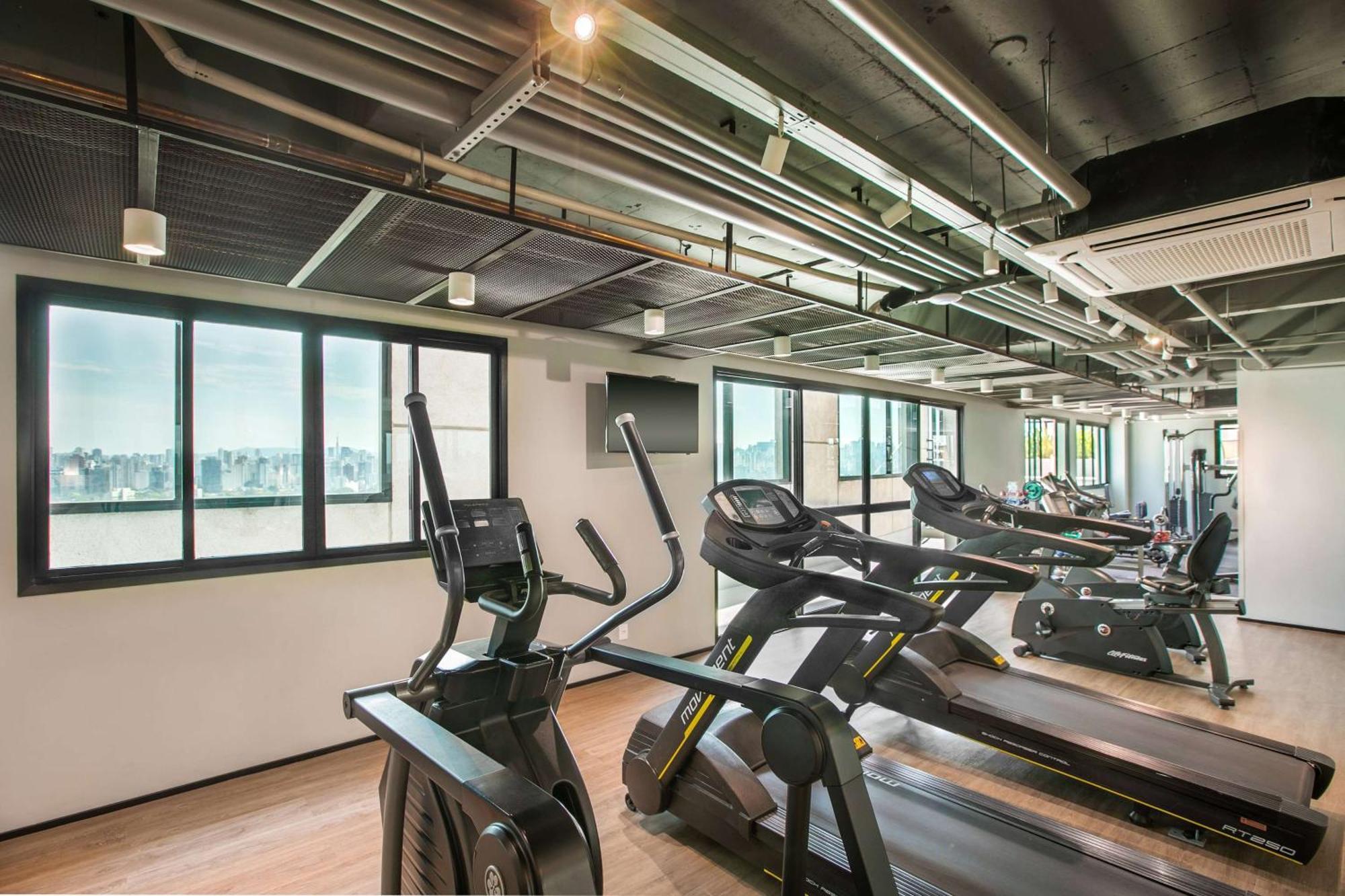 Hotel Meliá Jardim Europa San Paolo Esterno foto The gym at the 1000m² sports and wellness centre
